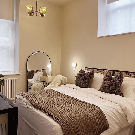 Luxury 2 Bedroom Flat In Central Todmorden Exterior photo